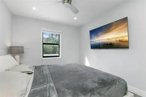 341 NW 67th Avenue Miami Springs FL 33166