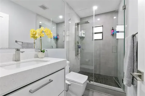 341 NW 67th Avenue Miami Springs FL 33166