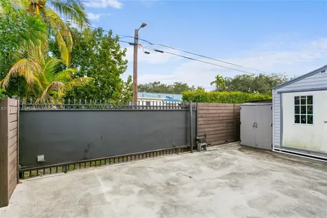 341 NW 67th Avenue Miami Springs FL 33166