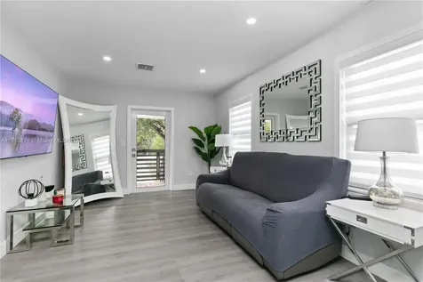 341 NW 67th Avenue Miami Springs FL 33166