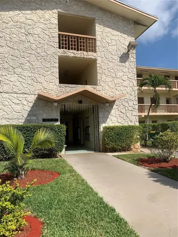 1395 NE 167th Street Miami FL 33162
