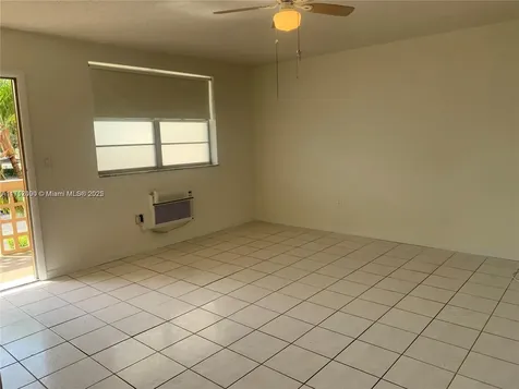 1395 NE 167th Street Miami FL 33162