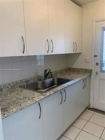1395 NE 167th Street Miami FL 33162