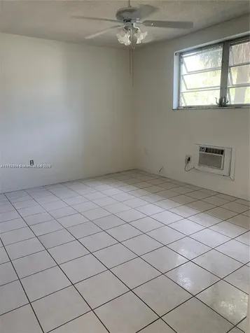 1395 NE 167th Street Miami FL 33162