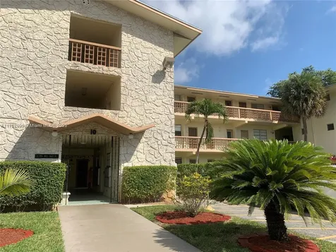 1395 NE 167th Street Miami FL 33162