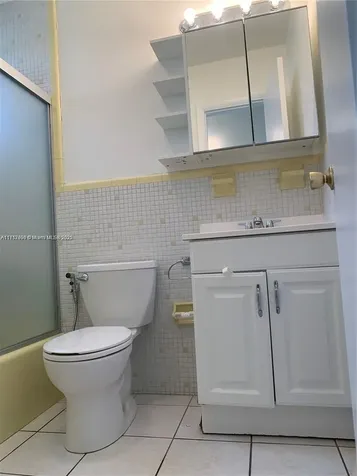 1395 NE 167th Street Miami FL 33162