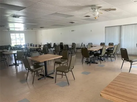 1395 NE 167th Street Miami FL 33162