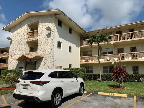 1395 NE 167th Street Miami FL 33162