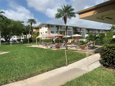 1395 NE 167th Street Miami FL 33162