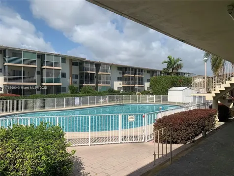 1395 NE 167th Street Miami FL 33162