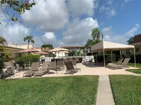 1395 NE 167th Street Miami FL 33162