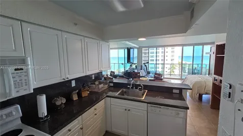 2501 S Ocean Drive Hollywood FL 33019