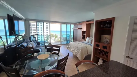 2501 S Ocean Drive Hollywood FL 33019