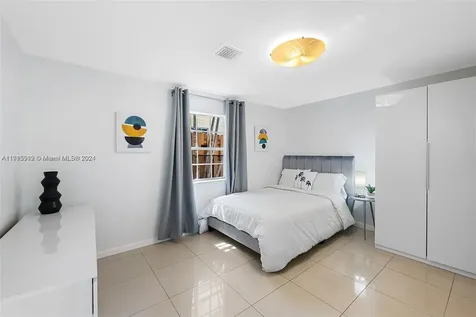 211 190th Street Sunny Isles Beach FL 33160