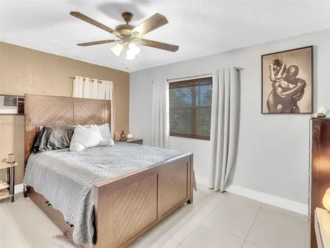 2645 Fletcher Court Hollywood FL 33020