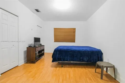 7854 Catalina Circle Tamarac FL 33321