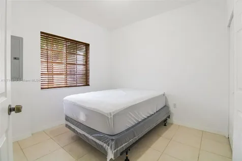7854 Catalina Circle Tamarac FL 33321