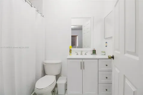 7854 Catalina Circle Tamarac FL 33321