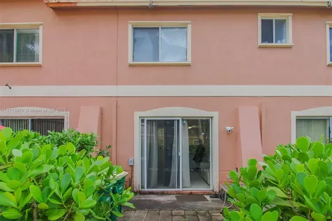 7854 Catalina Circle Tamarac FL 33321