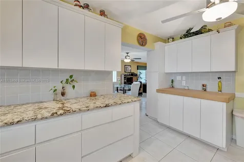 7106 NW 107th Avenue Tamarac FL 33321