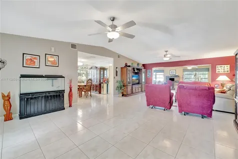 7106 NW 107th Avenue Tamarac FL 33321