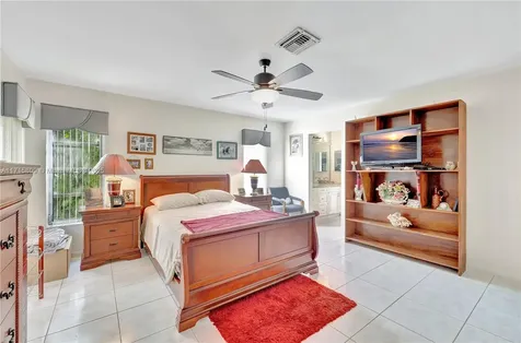 7106 NW 107th Avenue Tamarac FL 33321