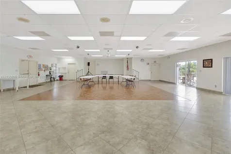 7106 NW 107th Avenue Tamarac FL 33321