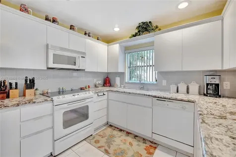 7106 NW 107th Avenue Tamarac FL 33321