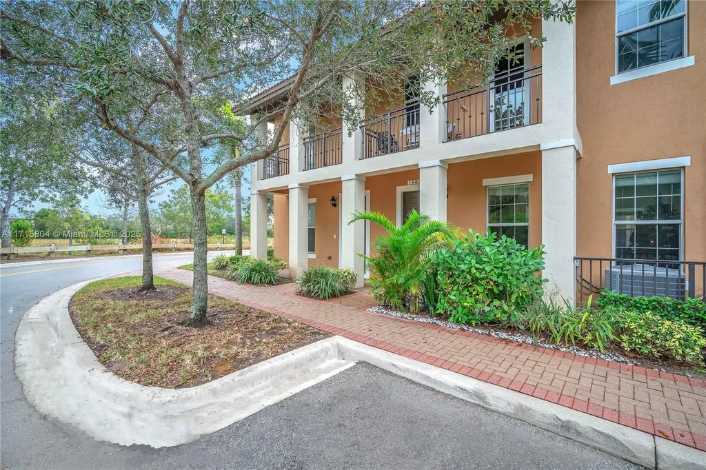 14614 SW 12th Street Pembroke Pines FL 33027