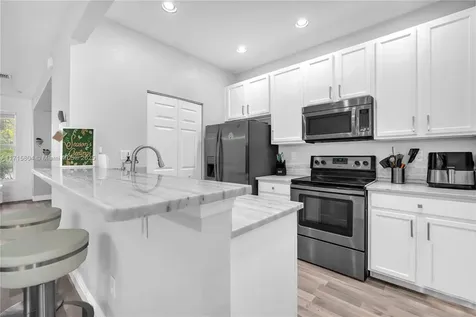 14614 SW 12th Street Pembroke Pines FL 33027