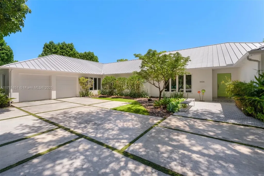 6424 SW 109th Street Pinecrest FL 33156