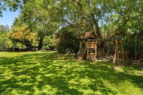 6424 SW 109th Street Pinecrest FL 33156