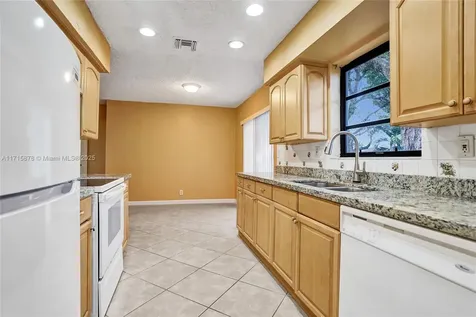 2401 N 62nd Avenue Hollywood FL 33024