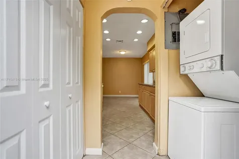 2401 N 62nd Avenue Hollywood FL 33024