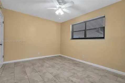 2401 N 62nd Avenue Hollywood FL 33024