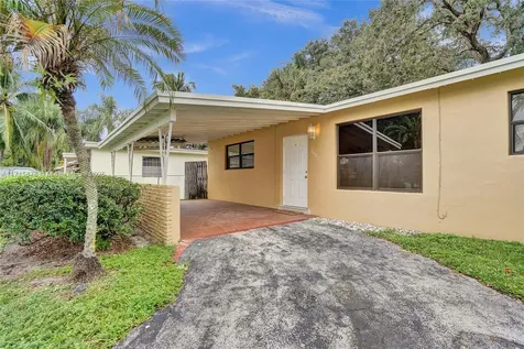 2401 N 62nd Avenue Hollywood FL 33024