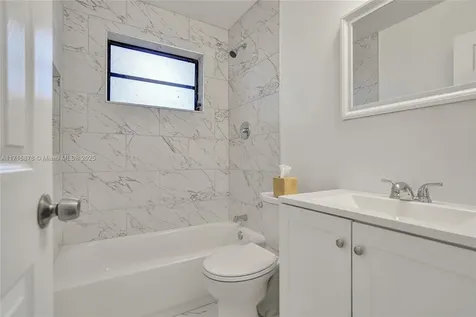 2401 N 62nd Avenue Hollywood FL 33024