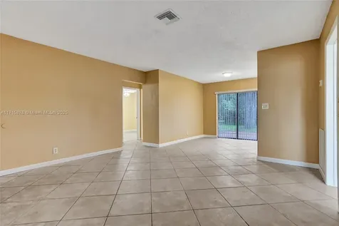 2401 N 62nd Avenue Hollywood FL 33024