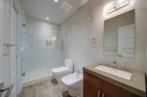 800 Valencia Avenue Coral Gables FL 33134