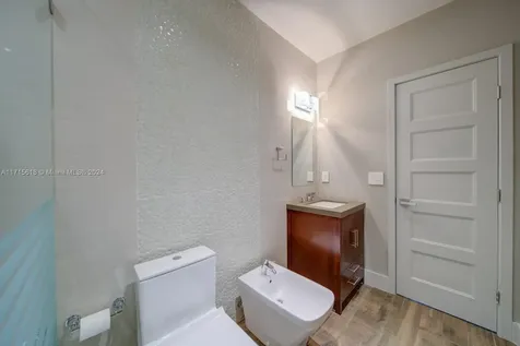 800 Valencia Avenue Coral Gables FL 33134