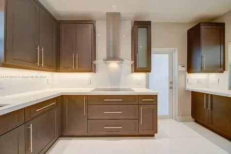 800 Valencia Avenue Coral Gables FL 33134