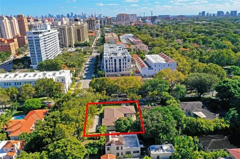 800 Valencia Avenue Coral Gables FL 33134