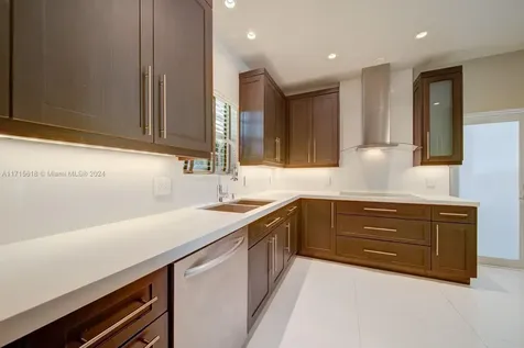 800 Valencia Avenue Coral Gables FL 33134