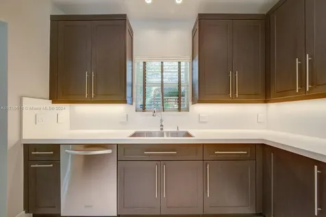 800 Valencia Avenue Coral Gables FL 33134