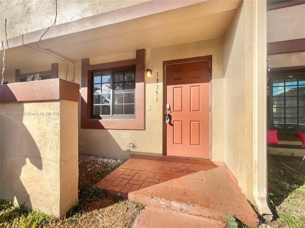 13353 SW 59th Terrace Miami FL 33183