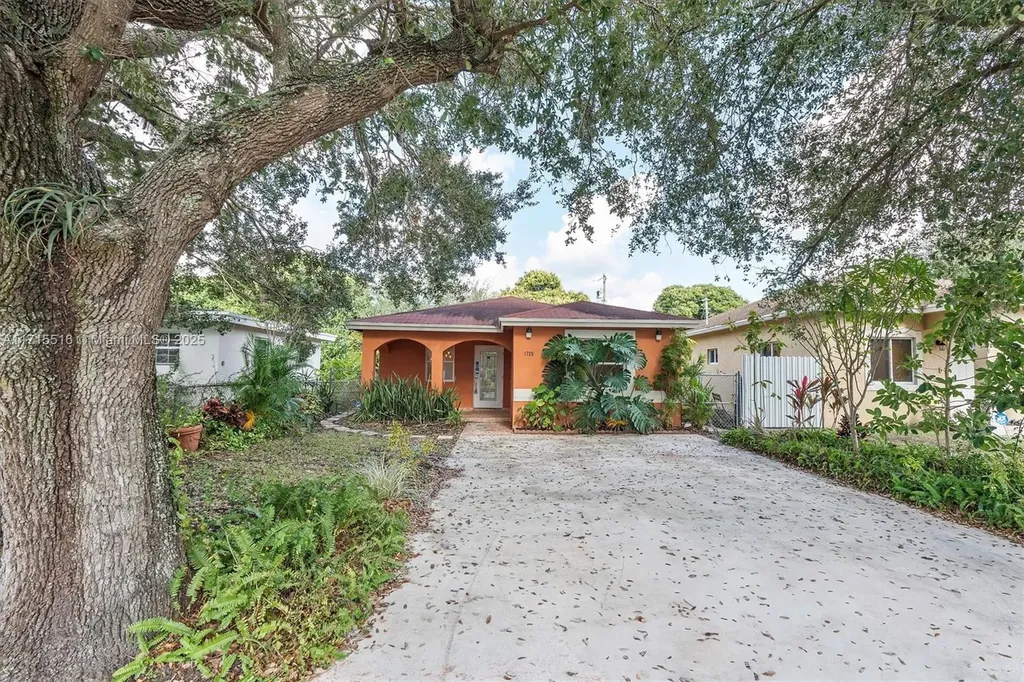 1725 NW 88th Street Miami FL 33147