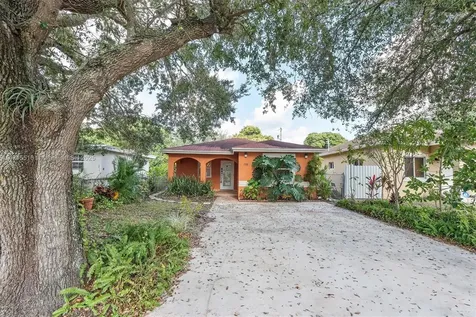 1725 NW 88th Street Miami FL 33147