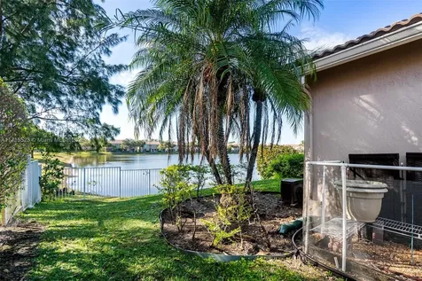 844 SW 121st Avenue Pembroke Pines FL 33025