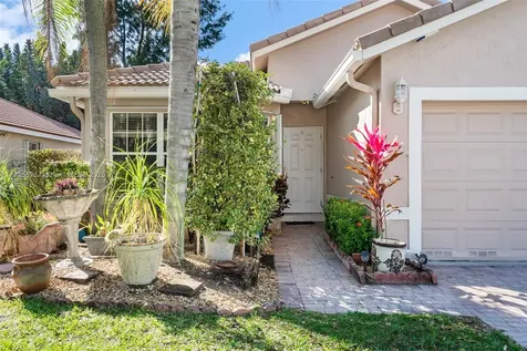 844 SW 121st Avenue Pembroke Pines FL 33025
