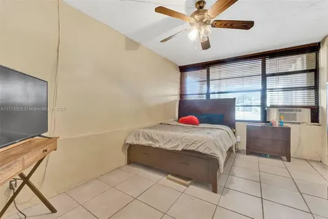 881 NW 34th Terrace Lauderhill FL 33311